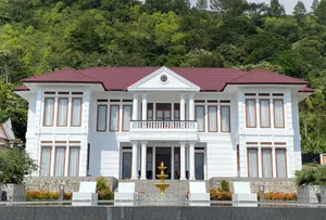 Toba Mansion And Villas Retreat